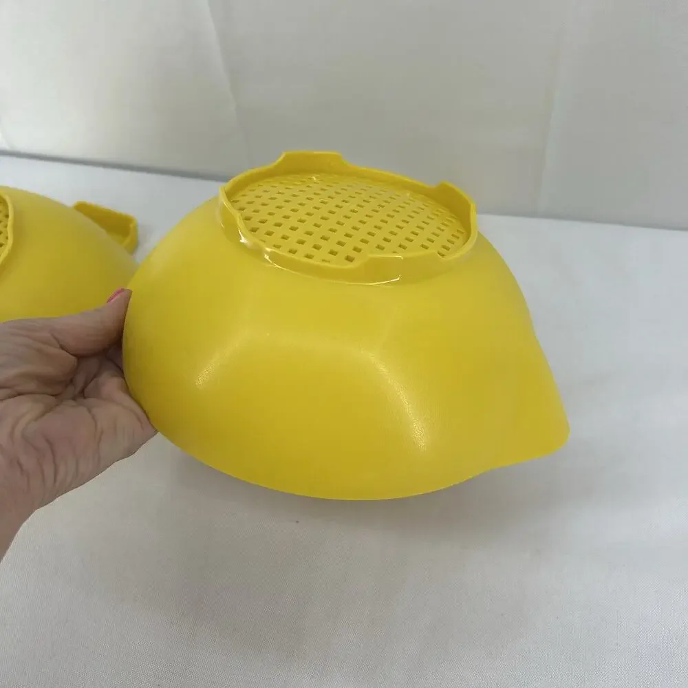 Vintage Tupperware Set of 2 Yellow Strainers Colanders 1523 2 Qt 1200 1 Qt Spout